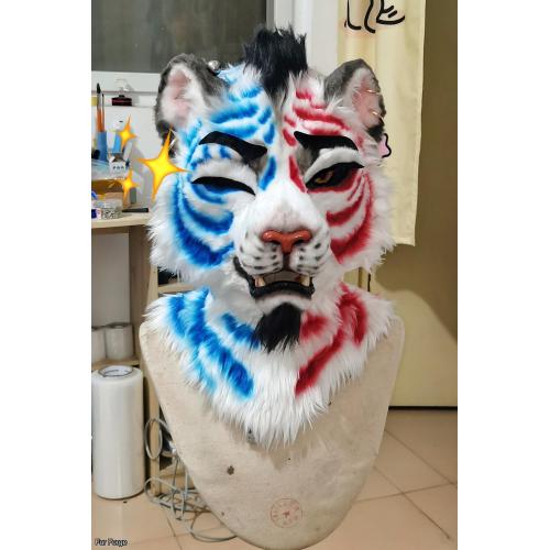 Red and blue tiger(only head)
