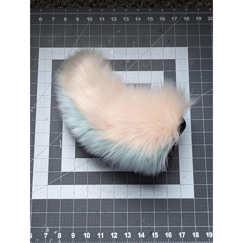 Ivory/Mint Green Nub Tail